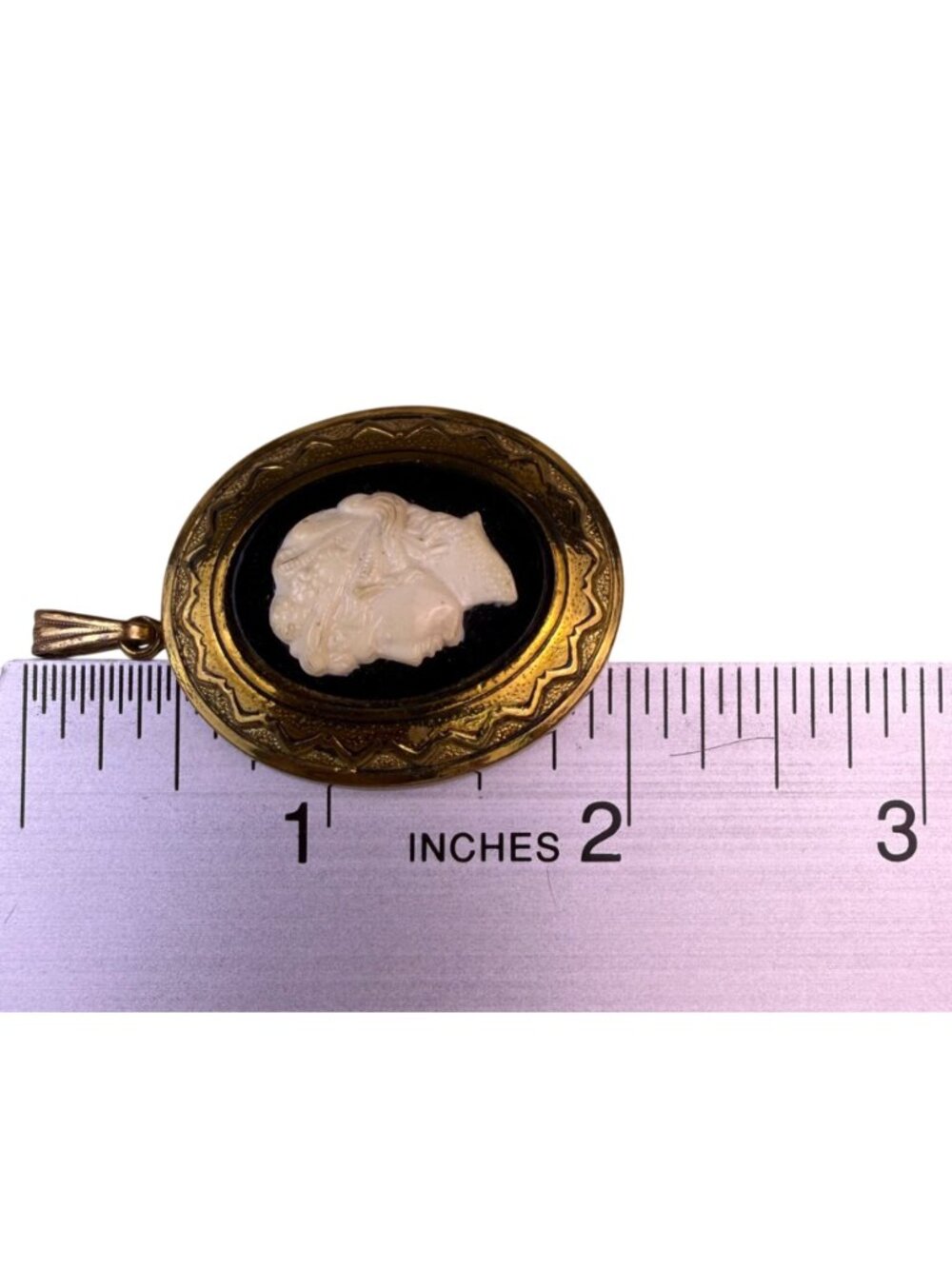 J. Cora Womens Gold Tone Faux Cameo Pendant Womans Profile Filigree Oval - Picture 4 of 4